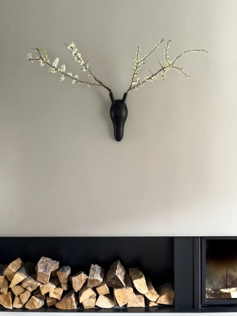 RESPECT_moderne_Wanddekoration_Blumenvase_schwarz